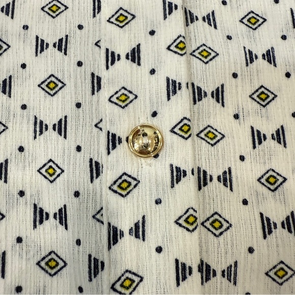 Dex Sleeveless Collared Button Down Casual with Geometric Print and Gold Accents - Picture 7 of 17